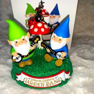 Hallmark Gnomes Dueling Banjos  keepsake with box